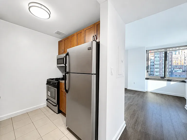 35 W 33rd St #7B — Photo 7