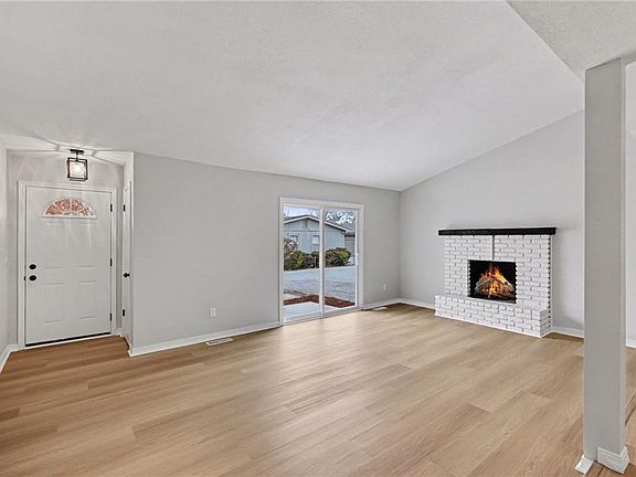 4th image of 13919 Falkirk Cir
