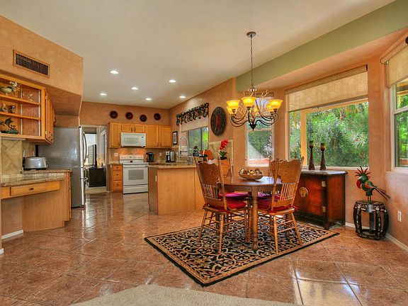 4th image of 3316 N Lakeshore Ct