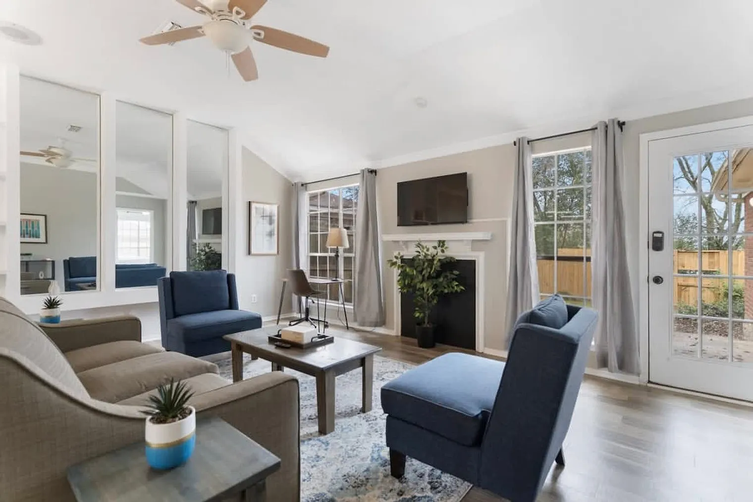 3 bed, 2.0 bath, 1496 sqft, $3,408 — Photo 1