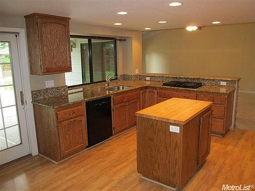 5th image of 125 Grey Canyon Dr