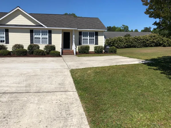 70 Ariel St, Lillington, NC 27546