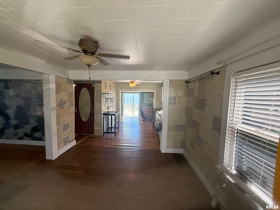 3rd image of 310 Forest St