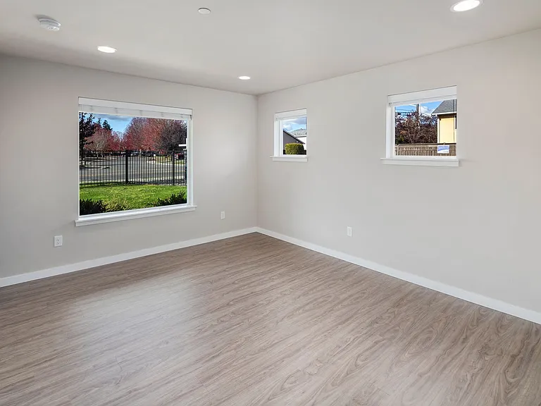 Rainier View Court Townhomes — Photo 12