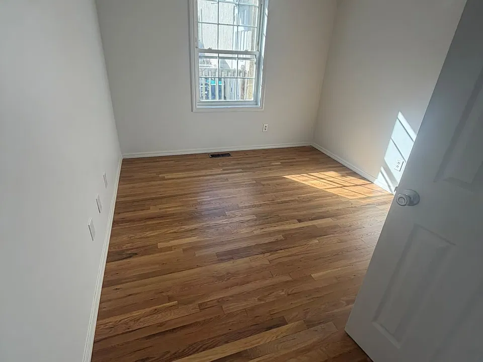 142 W Sidney Ave #2