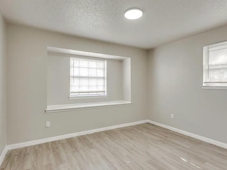 2908 SW 62nd St — Photo 22
