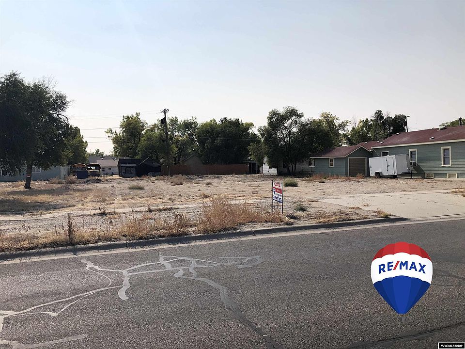 1st image of 109 W Adams Ave