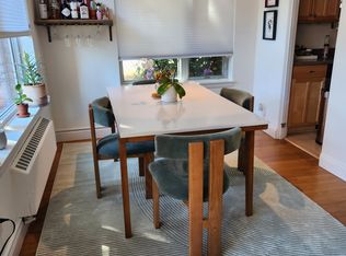 530 W Olympic Pl APT 207, Seattle, WA 98119