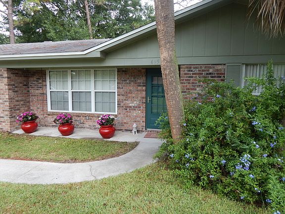 3rd image of 695 San Robar Dr