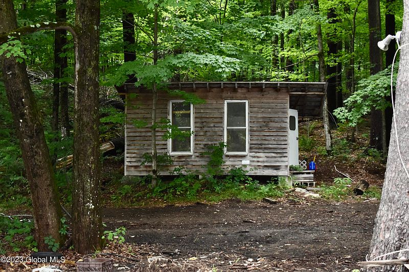 4th image of 259 Mosquito Swamp Road