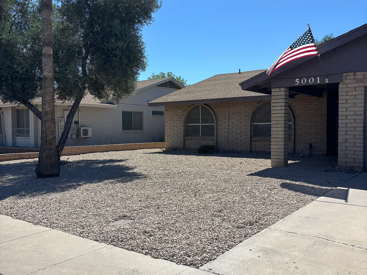 3 bed, 1850 sqft, $1,950 — Photo 1