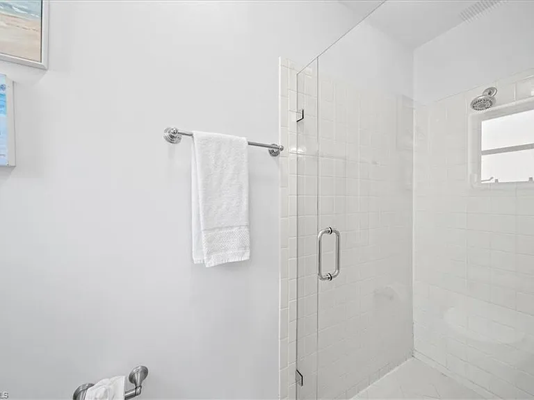 627 Saint Andrews Blvd — Photo 12