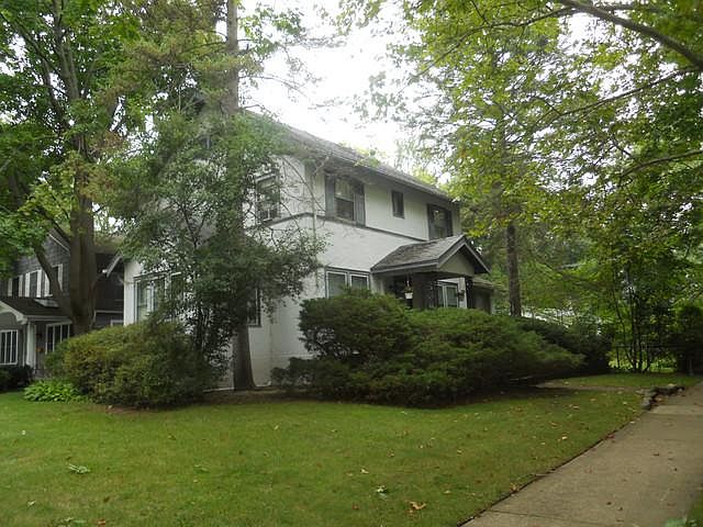 2nd image of 700 Laurel Ave