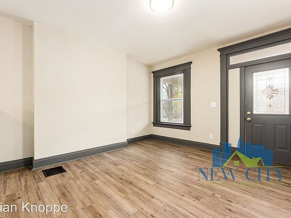 3rd image of 384 Chittenden Ave
