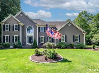 10 Canterbury Lane, Newtown, CT 06482