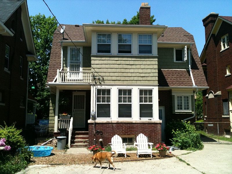 2nd image of 1675 Longfellow St
