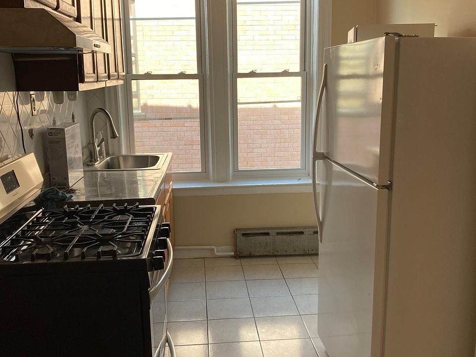 1st image of 678 Rockaway Pkwy APT 2