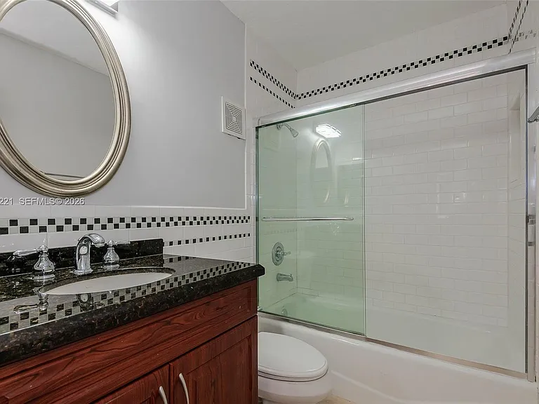 4520 SW 68th Court Cir #5-25 — Photo 13