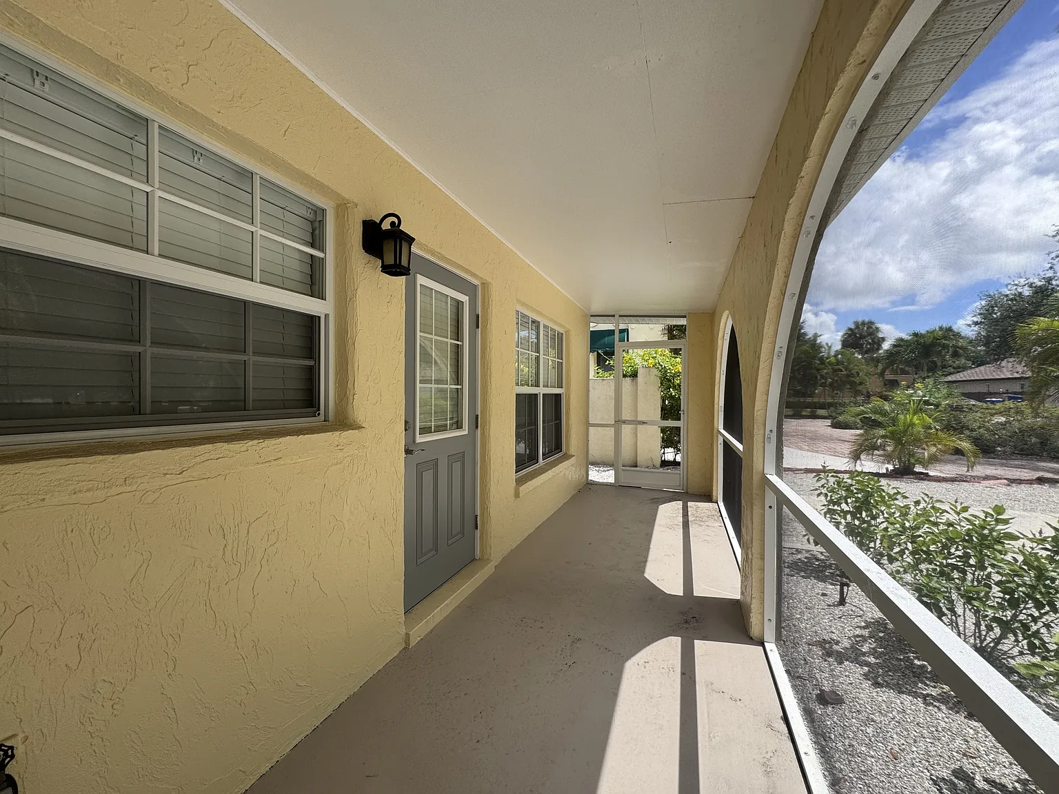 420Palmetto-D - 293-VEN — Photo 2