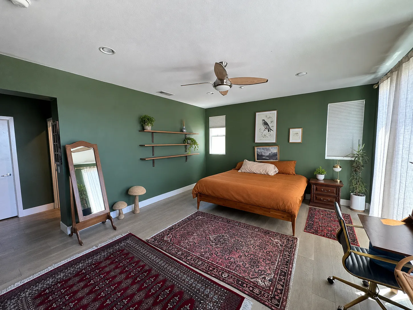 4 bed, 3585 sqft, $7,000 — Photo 3