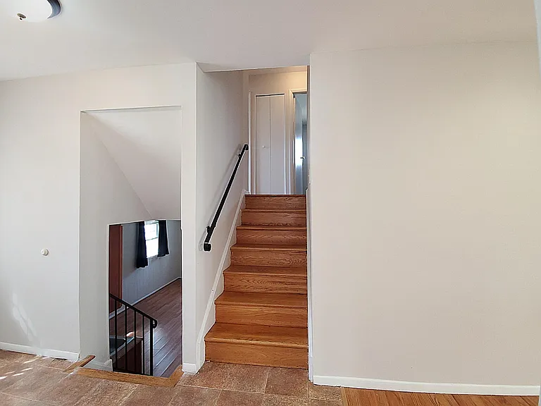 702 W Edmonston Dr — Photo 13