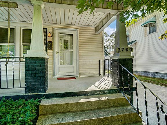 2nd image of 2760 Thorndale Ave