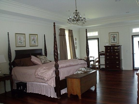 5th image of 139 Wild Oaks Ln