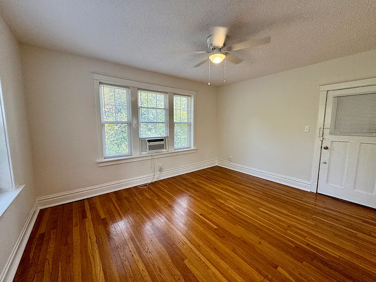 2419 Sutton Blvd #3N — Photo 23