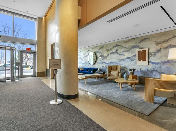 20 River Terrace image 2 of 14