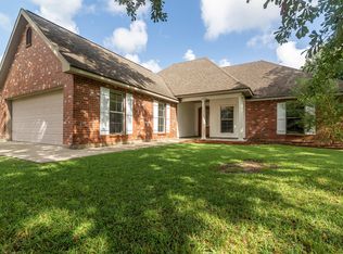 609 Beacon Dr, Youngsville, LA 70592