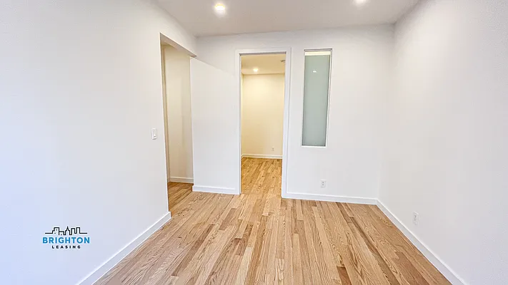 Rented by Brighton Management | media 20