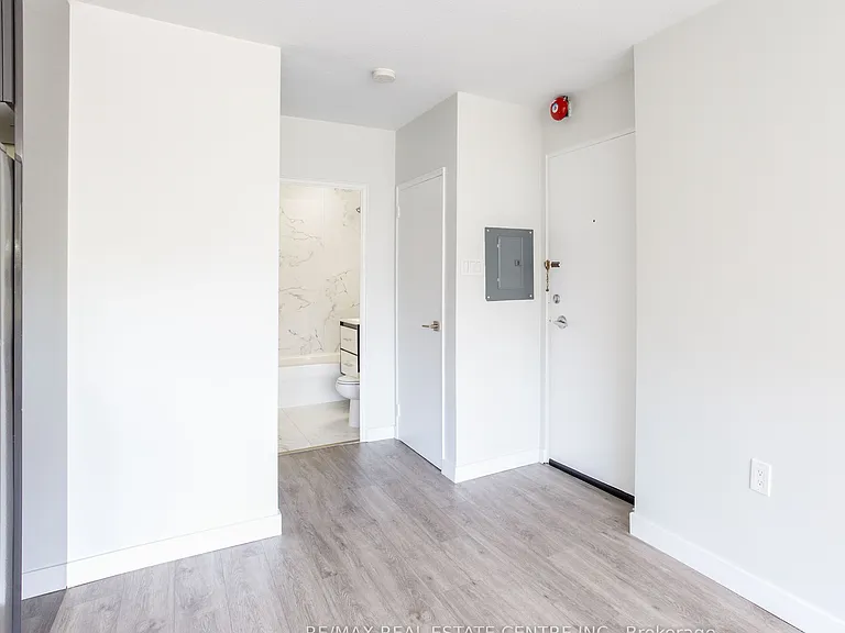 371 Lakeshore Rd W #205 — Photo 12