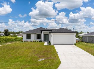 420 Yolanda St, Lehigh Acres, FL 33972