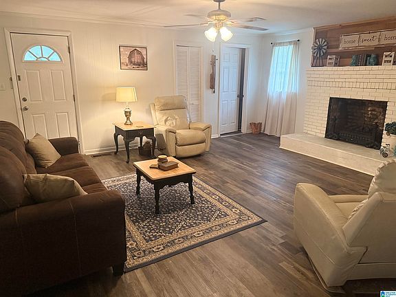 2nd image of 1338 Lister Dr