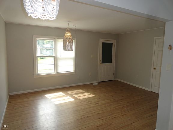 4th image of 238 Norris Ave