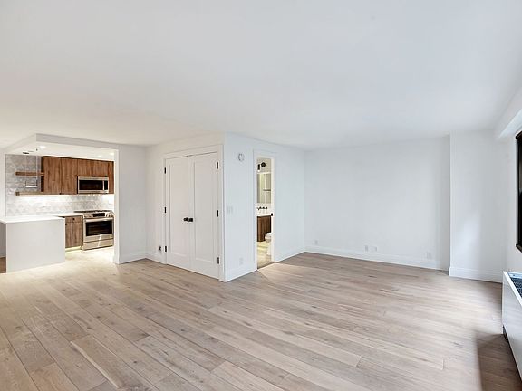 5th image of 77 Livingston St #3B