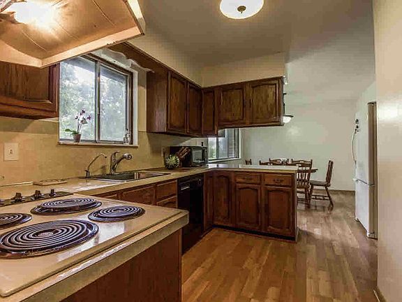 3rd image of 11422 Malaga Dr