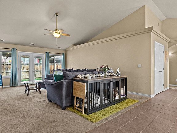 5th image of 965 Catalpa Ct