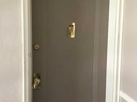 3rd image of 2910 Peyton Randolph Dr APT 102