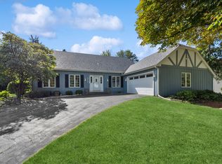 518 Wing Ln, Saint Charles, IL 60174