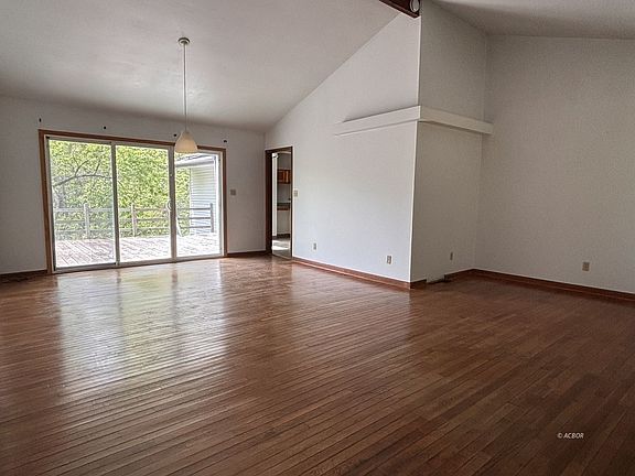 2nd image of 4744 Rhoric Rd