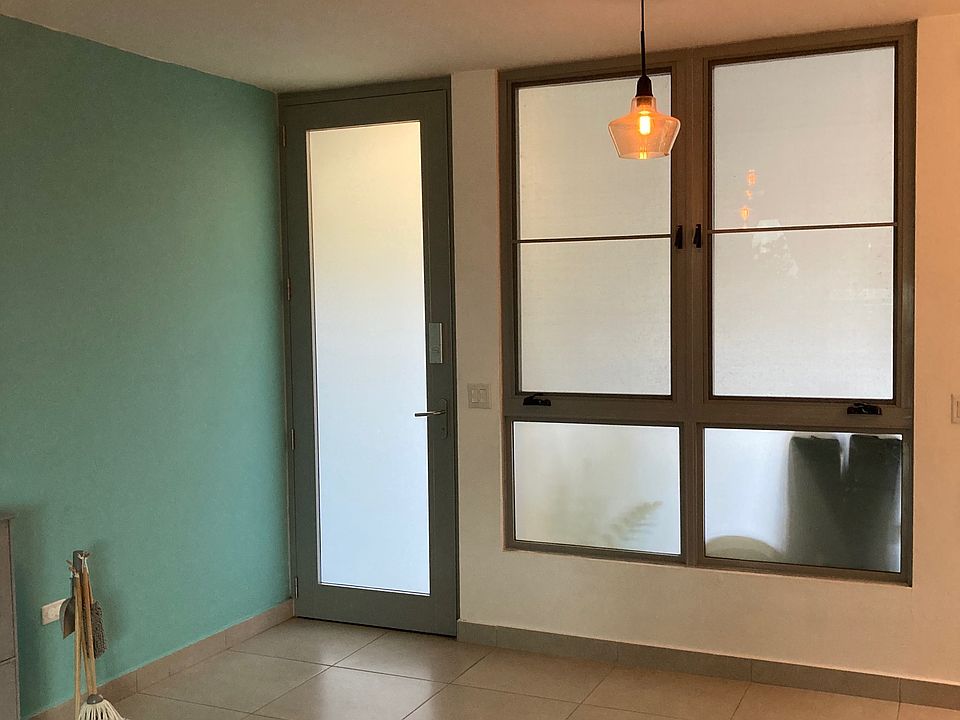 Entrance. All the interiors walls will be white except for the decorative cement walls.