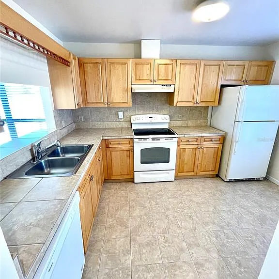 2130 Jo An Dr — Photo 4