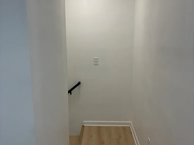 520 Michigan St — Photo 25