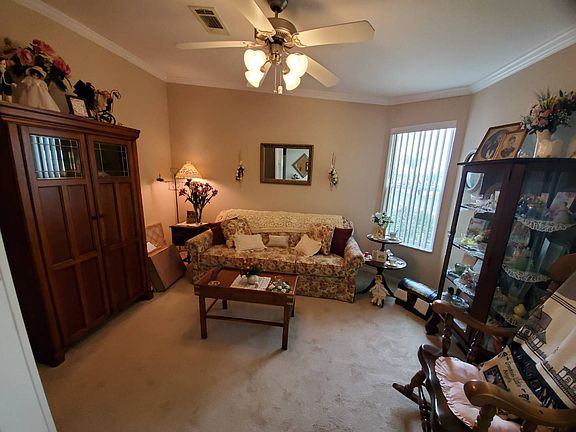 4th image of 4003 Russian Olive Ln