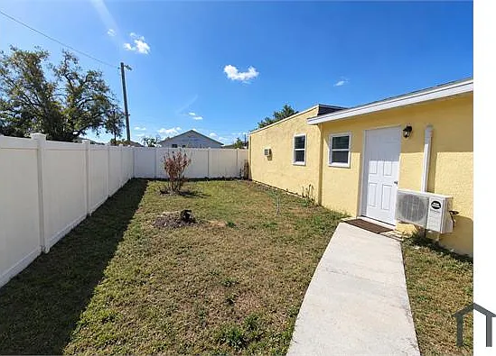 2 bed, $1,045 — Photo 2