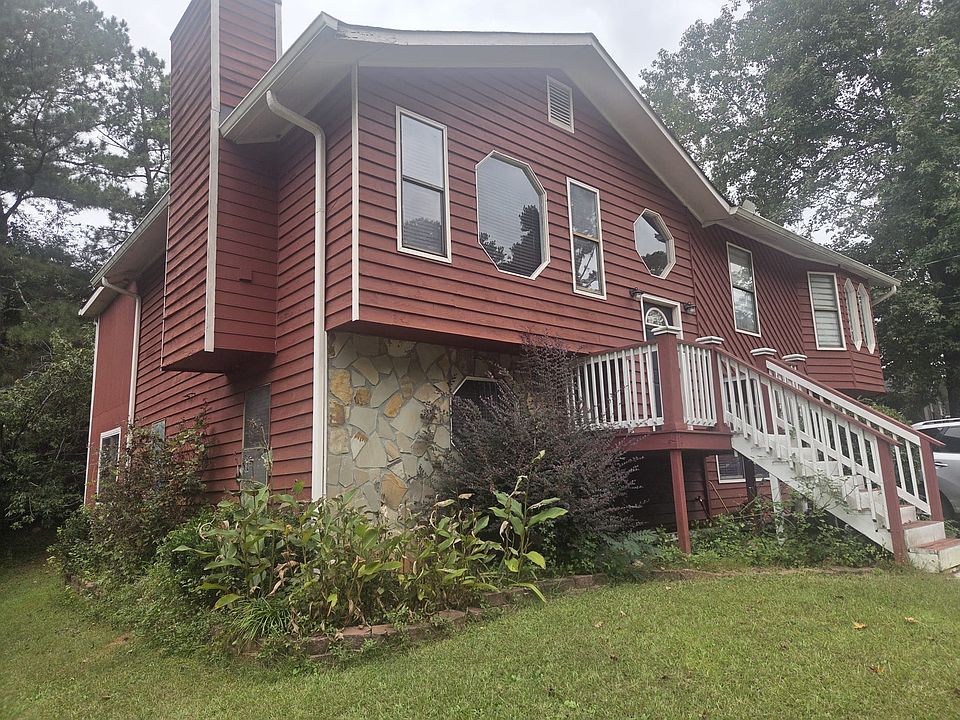2nd image of 643 Pepperwood Ln