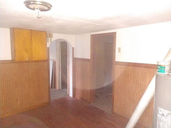 5th image of 409 E 19th St