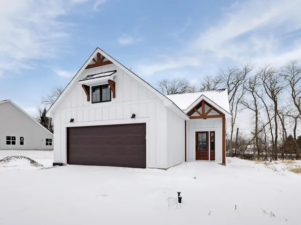 31730 Madison Rd, Lindstrom, MN 55045