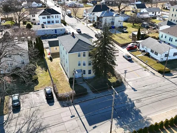 409-411 Prospect St, Pawtucket, RI 02860